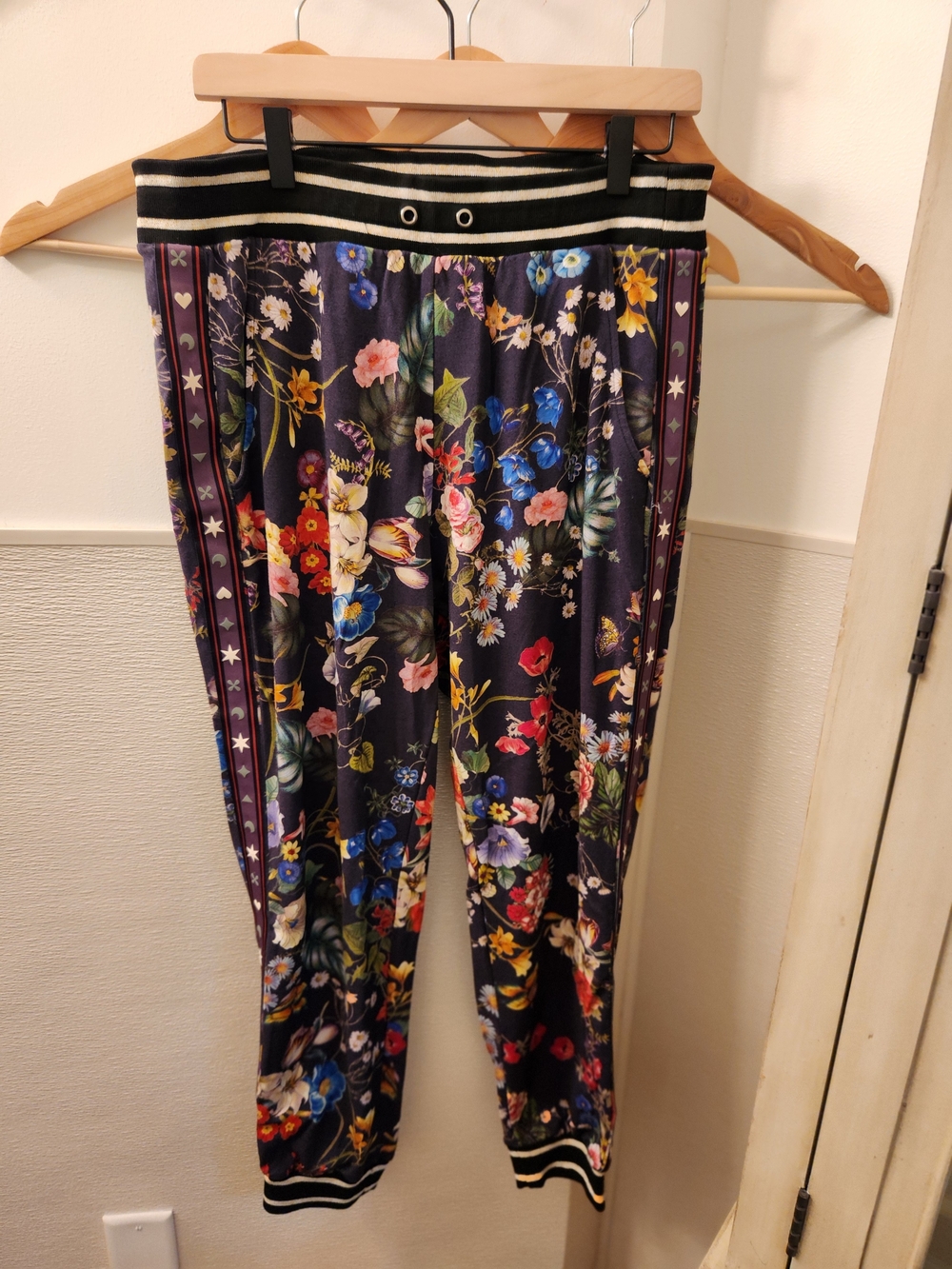 Johnny Was Floral Print Women’s Track Pants - Navy